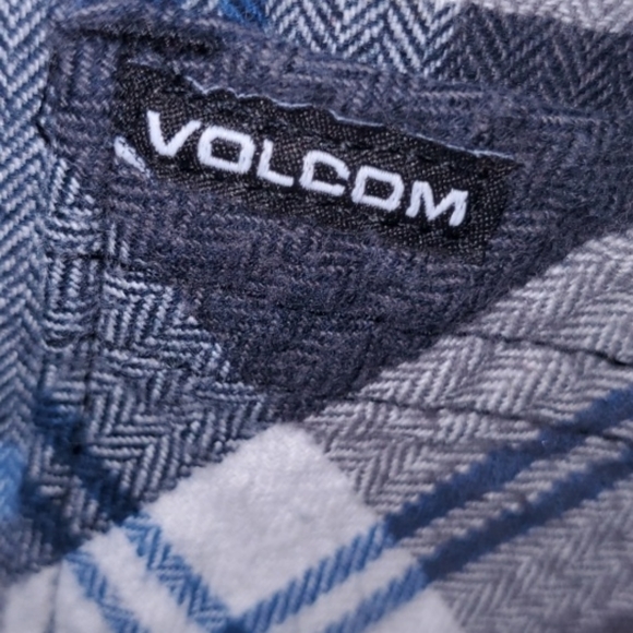 Volcom flannel - Picture 3 of 3